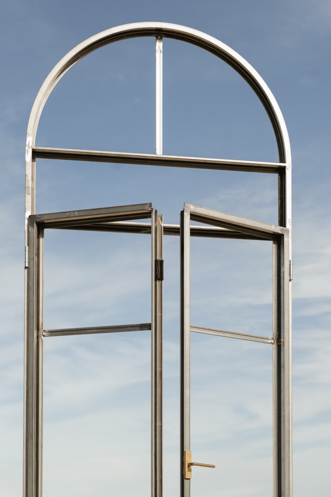 Infissi Secco — infissi in acciaio calandrati per restauro architettonico